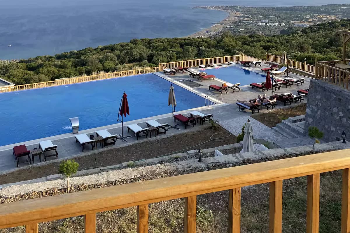 Aile Suit Deniz Manzaralı